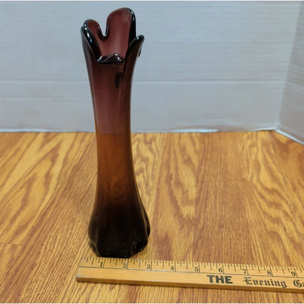 Vtg Amethyst Swung Glass Stretch Vase 10